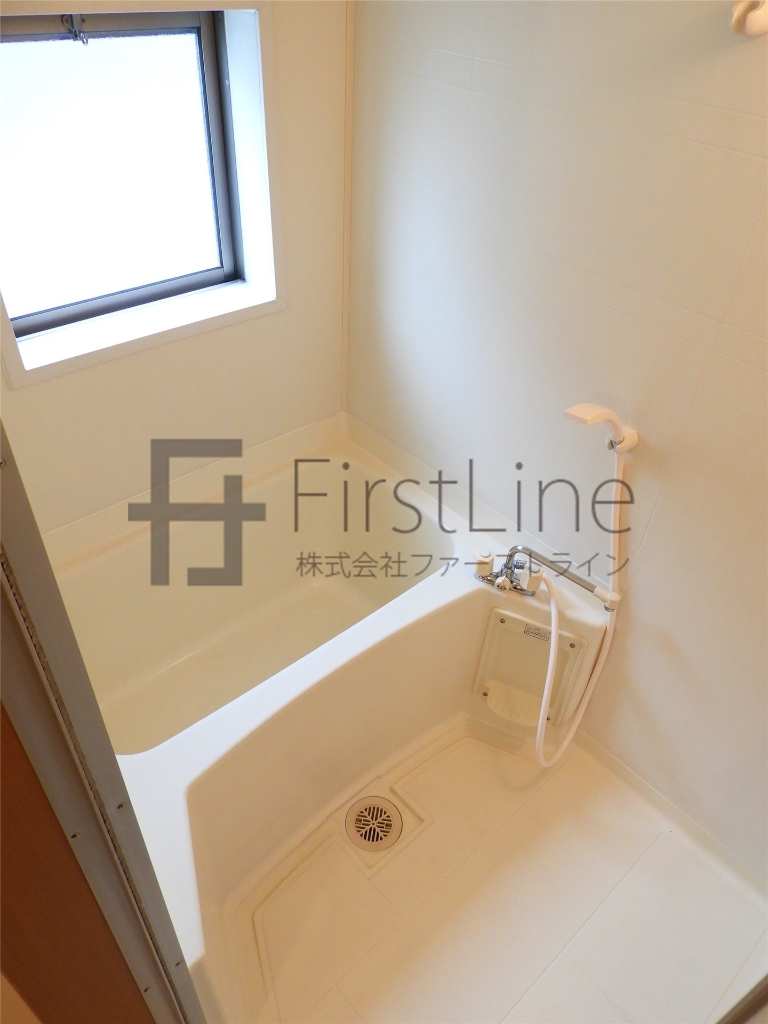 バス・シャワールーム　別号室の写真です