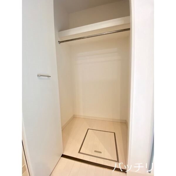 収納　別号室タイプの為、現状を優先致します。