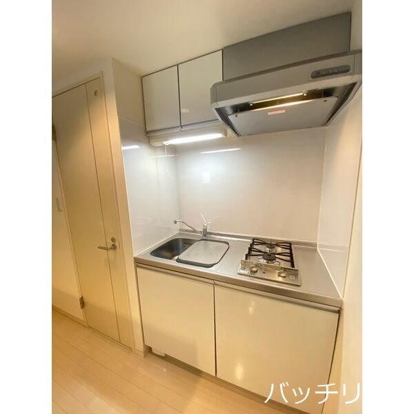 キッチン　別号室タイプの為、現状を優先致します。