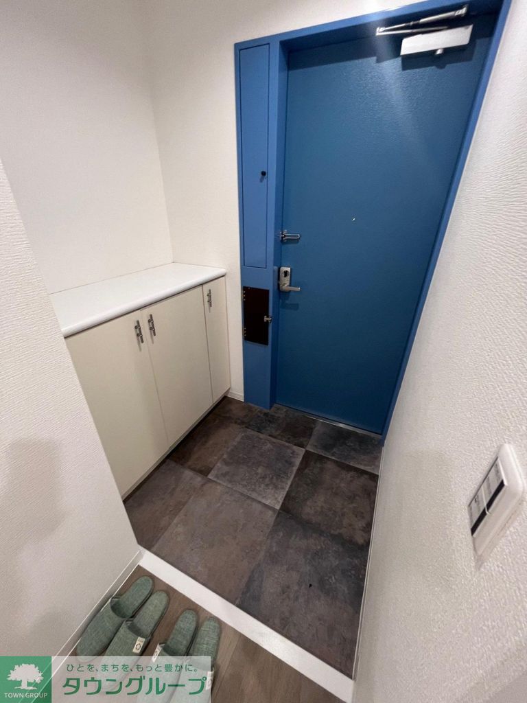 玄関　★お部屋探しは株式会社タウンハウジング東京まで★