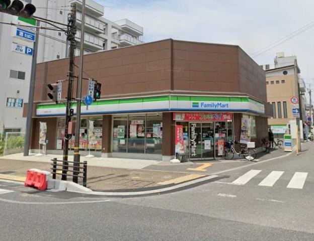 コンビニ　ファミリーマート（コンビニ）まで214m