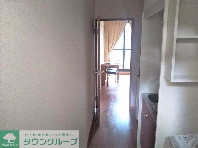 玄関　入口から