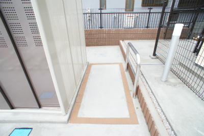 駐車場　バイク置き場