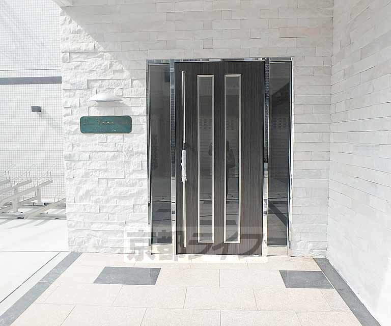 エントランス　マンション内へはこちらからどうぞ