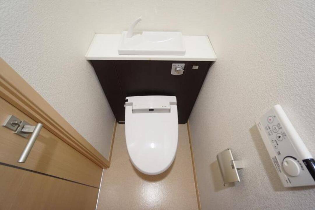 トイレ　トイレ