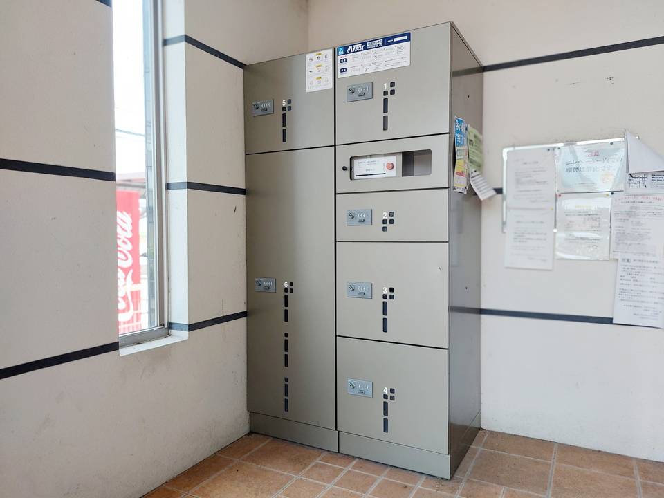 エントランス　宅配ボックス