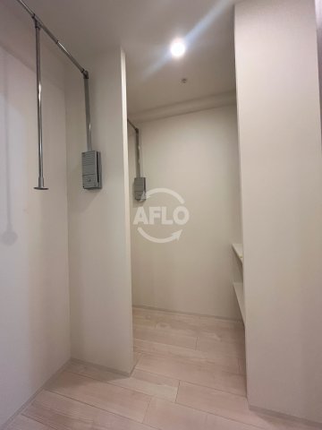 玄関　スプランディッド難波WESTII　ウォークインクローゼット