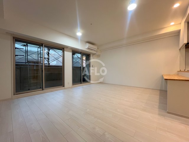 居室・リビング　スプランディッド難波WESTII　リビング