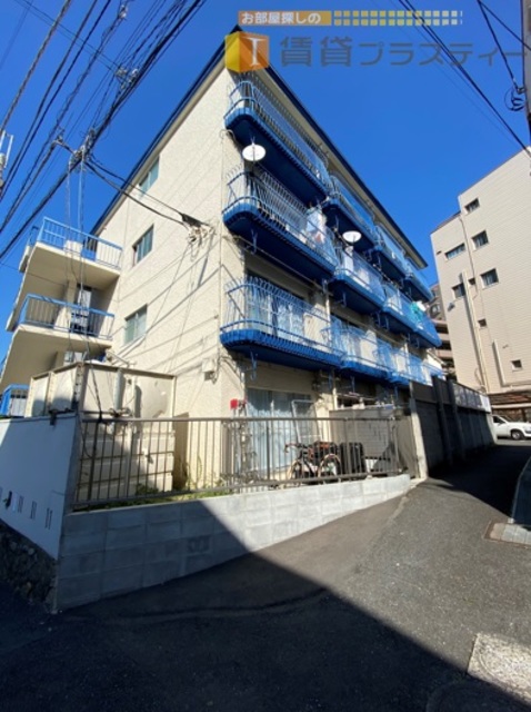 建物外観　裏路地ままライフ。