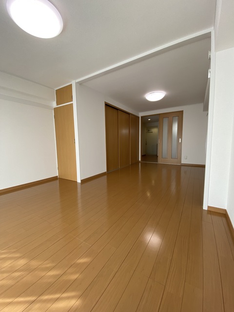 居室・リビング　広々！開放的なお部屋です！