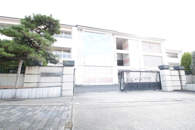 小学校　日進市立香久山小学校（小学校）まで1400m