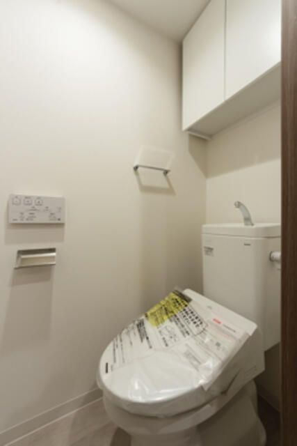 トイレ　写真は同タイプ住居です。