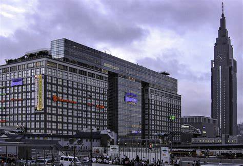 ショッピングセンター　タカシマヤタイムズスクエア（ショッピングセンター）まで624m