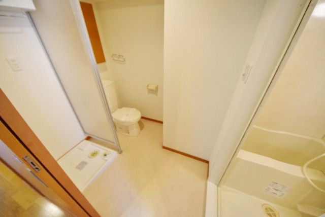 その他　★広々とした脱衣所です★