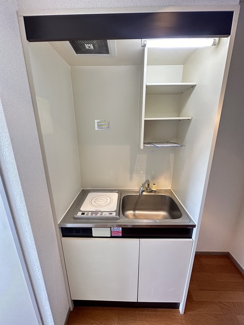 キッチン　別部屋参考写真です