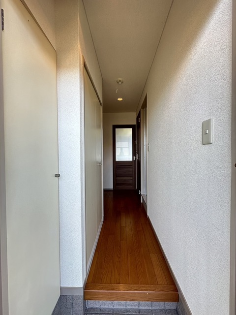 玄関　別部屋参考写真です