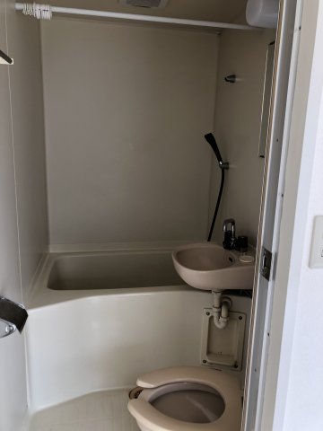 バス・シャワールーム　お風呂で日々の疲れを落としましょう