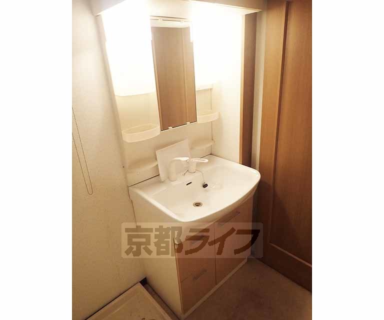 洗面設備　シャンプードレッサーです。