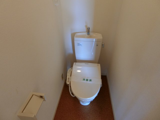 トイレ　温水洗浄便座