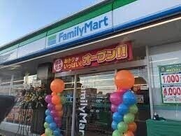 コンビニ　ファミリーマートさいたま櫛引町二丁目店（コンビニ）まで292m