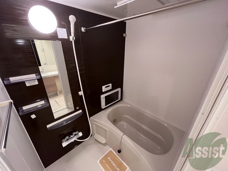 バス・シャワールーム　追い焚き機能もあるので、いつでも温かいお風呂に入れますね。