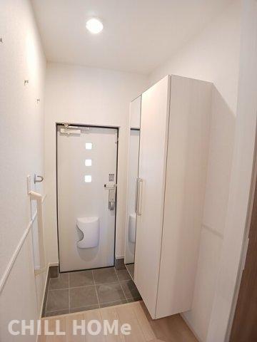 玄関　当社、チルホームのHPもご覧ください(^^)/物件情報多数♪