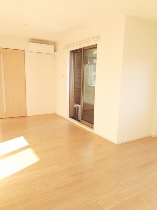 居室・リビング　図面と現状に相違がある場合には現状を優先