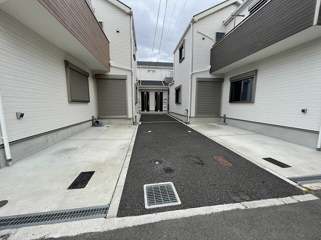 駐車場　※室内は現況を優先します