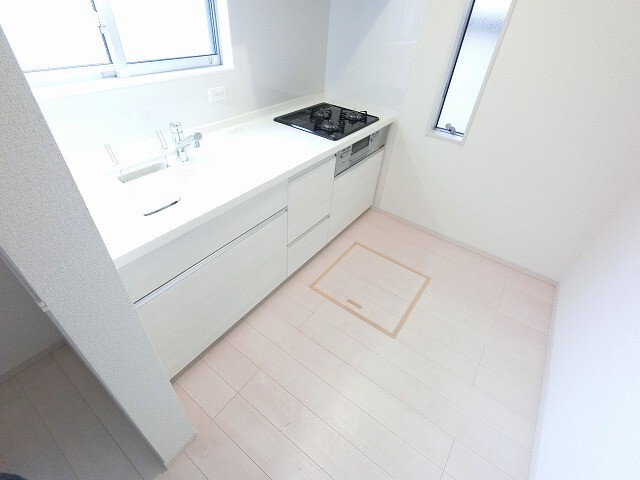 キッチン　※室内は現況を優先します