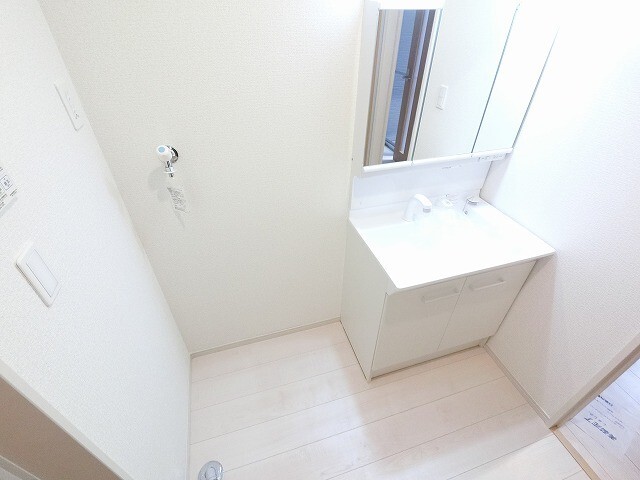 洗面設備　※室内は現況を優先します