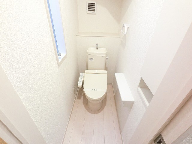 トイレ　※室内は現況を優先します