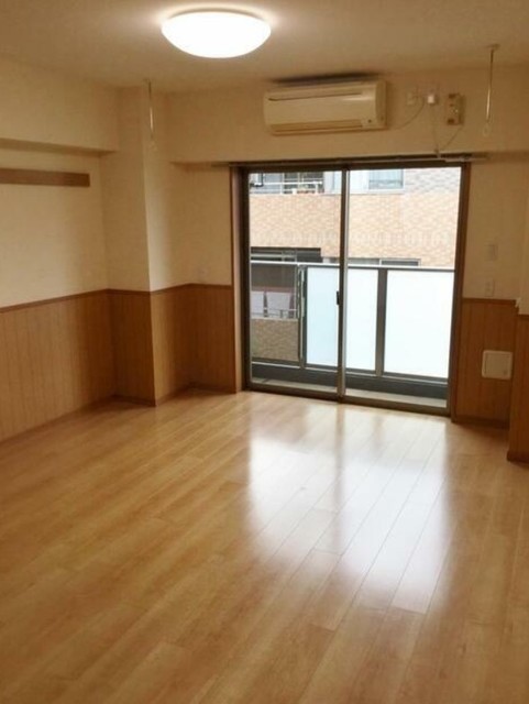 バルコニー　バルコニーあります