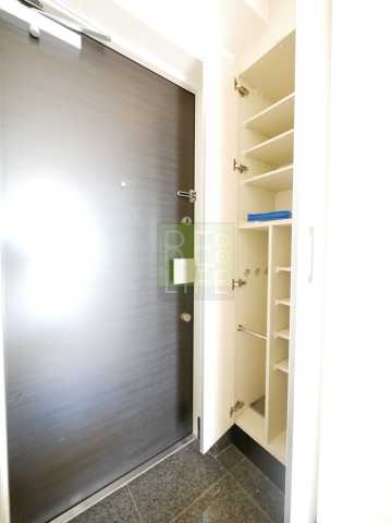 玄関　リライフ浅草店