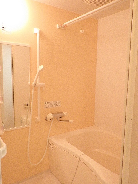 バス・シャワールーム　★追炊き＆浴室乾燥機付きお風呂★