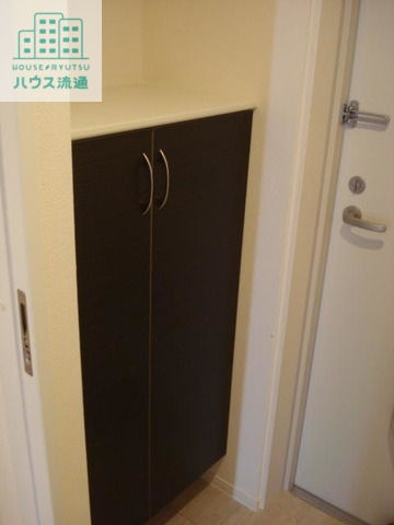 玄関　※別号室写真です