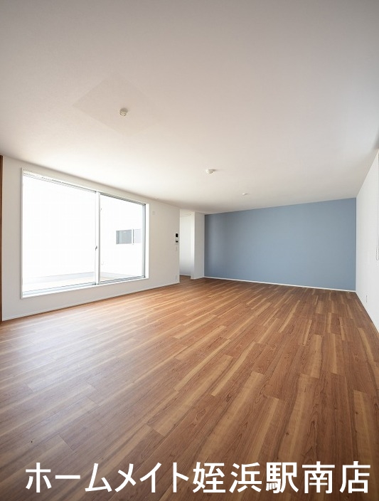 居室・リビング　★犬種制限なしのペット可物件♪★※別部屋反転写真