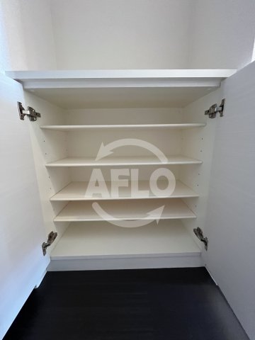 収納　ベルンガーデン巽　シューズボックス