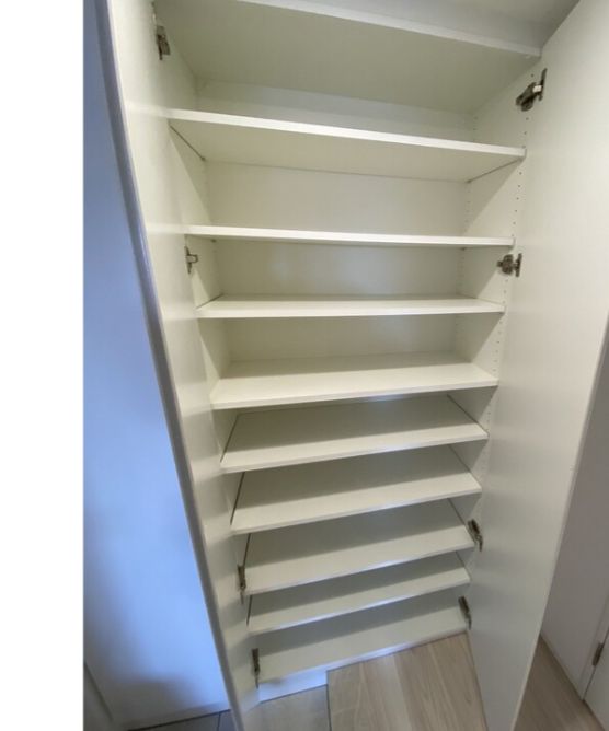 玄関　収納もある玄関です