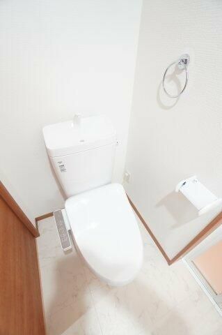 トイレ　清潔感のあるトイレです