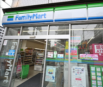 コンビニ　ファミリーマート 横浜石川町店（コンビニ）まで633m