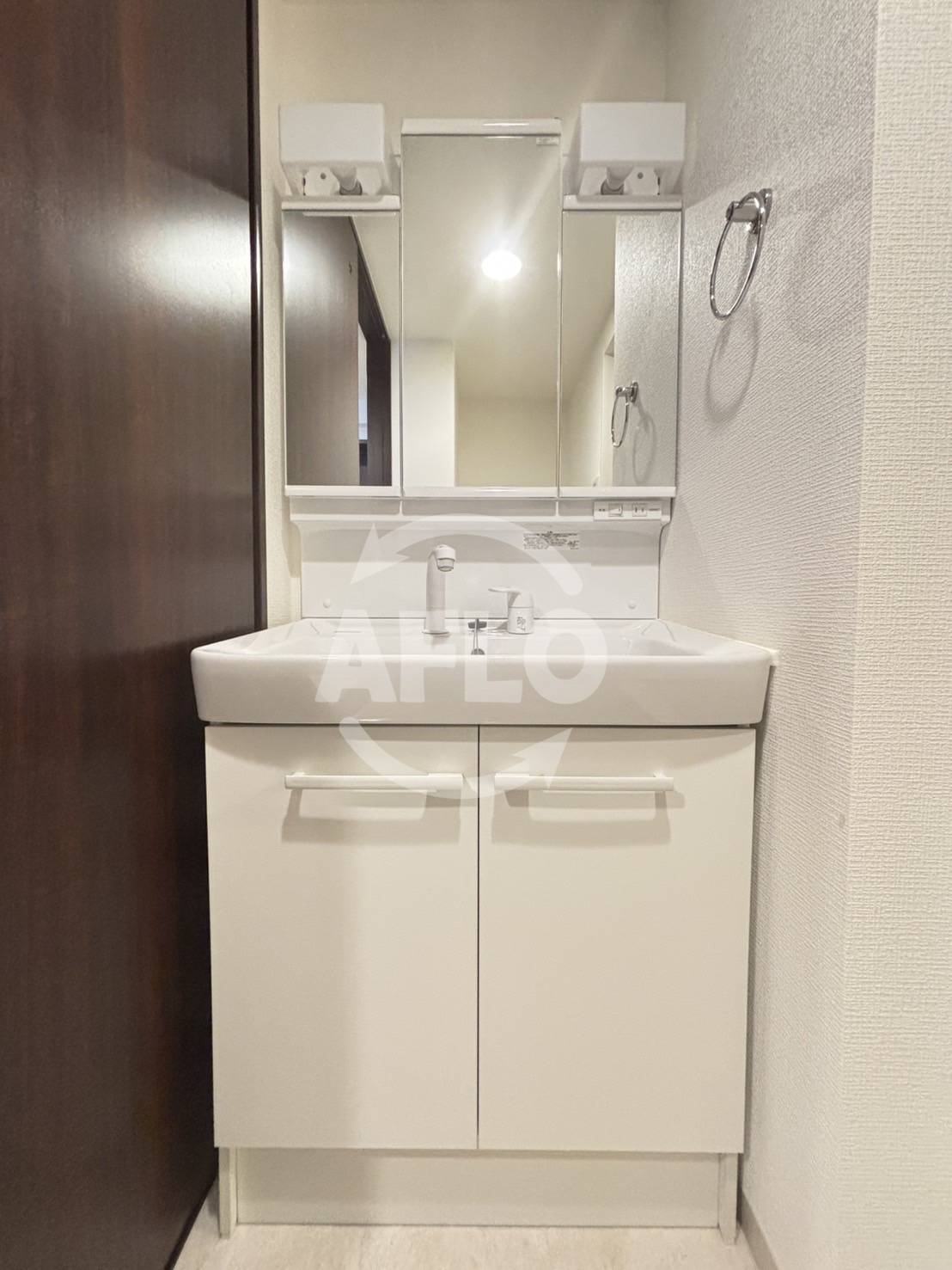 洗面設備　アーバネックス西長堀　独立洗面台