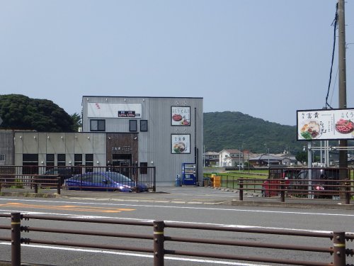 飲食店　麺屋富貴 愛野店（飲食店）まで598m