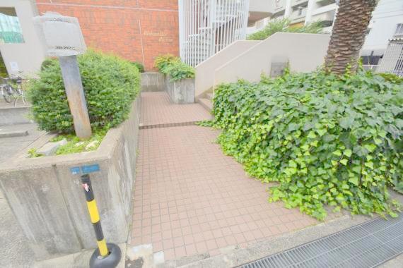 エントランス　綺麗なエントランスです。