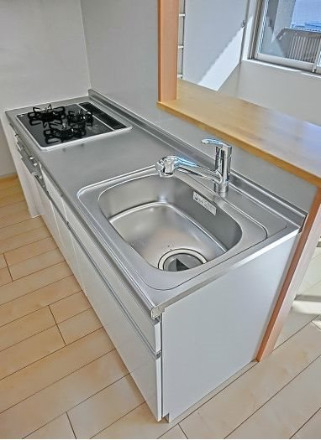 キッチン　3口ガスグリル付きシステムキッチン