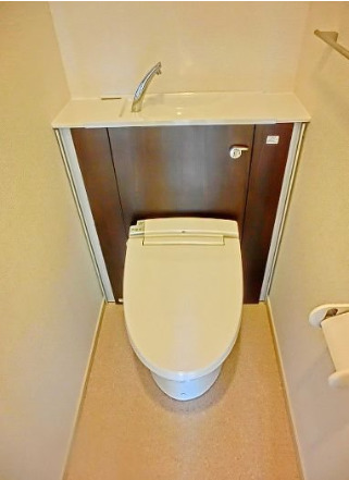 トイレ　温水洗浄便座