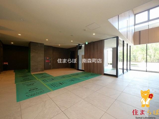 エントランス　共用部の印象も大切に