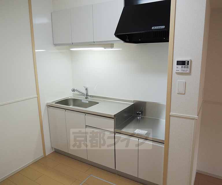 キッチン　調理スペースも十分の広さです。