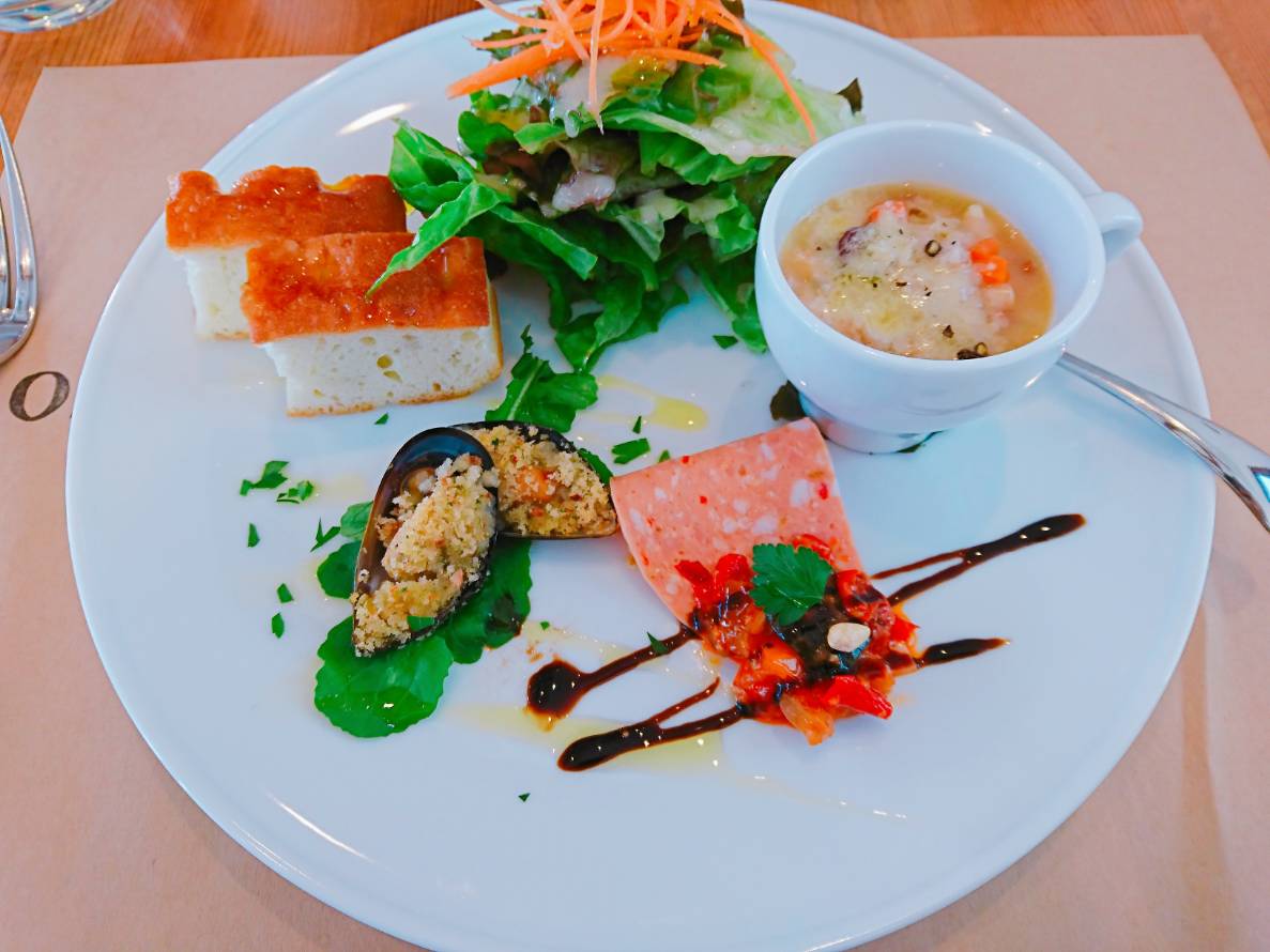 飲食店　OSTERIA 36(オステリアトレンタセイ)（飲食店）まで94m