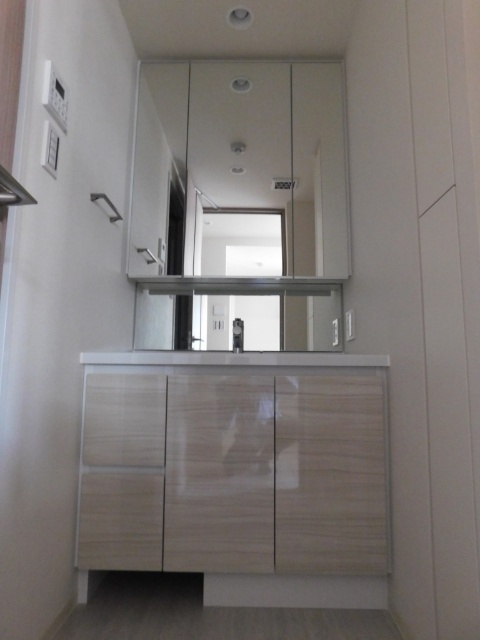 洗面設備　同タイプ