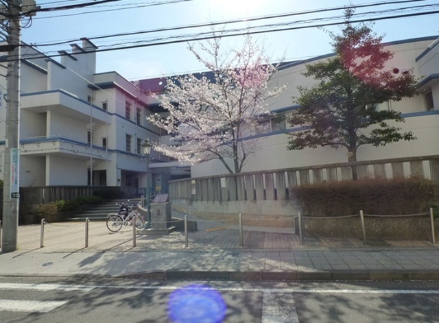 小学校　横浜市立本町小学校（小学校）まで364m